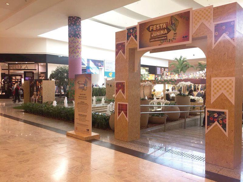 Clima de São João contagia o Shopping Center Norte