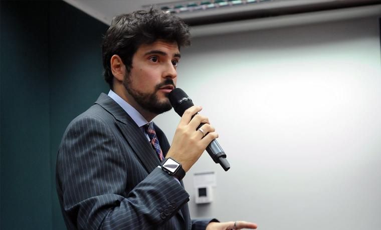 É crime compartilhar uma Fake News?