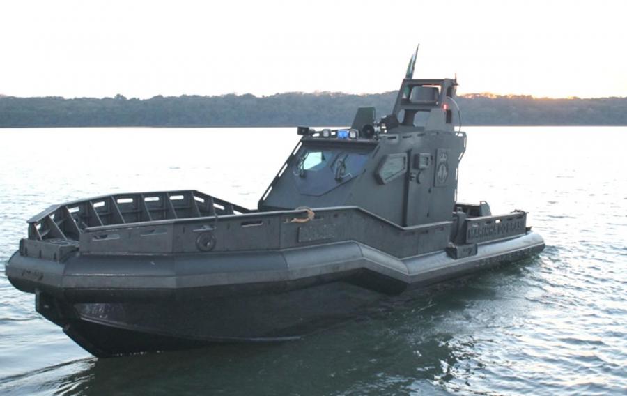 Marinha do Brasil apresenta a Lancha 888 Raptor “Poraque”