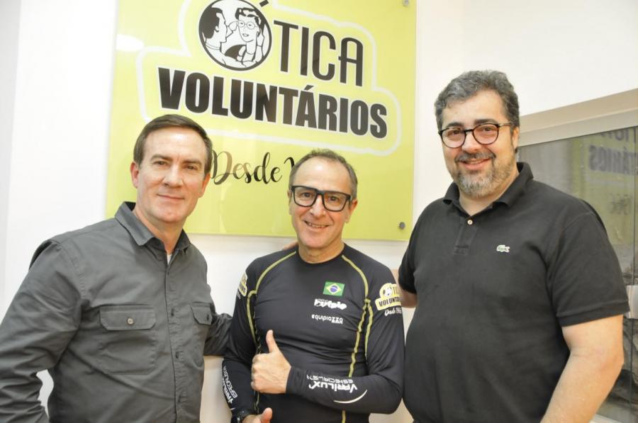 Ótica Voluntários patrocina atleta em maratona na cidade de Chamonix, França