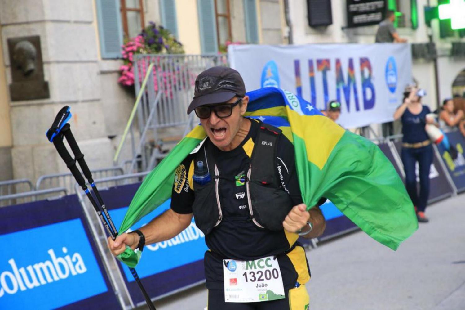 Maratonista patrocinado pela Ótica Voluntários se destaca em maratona na França