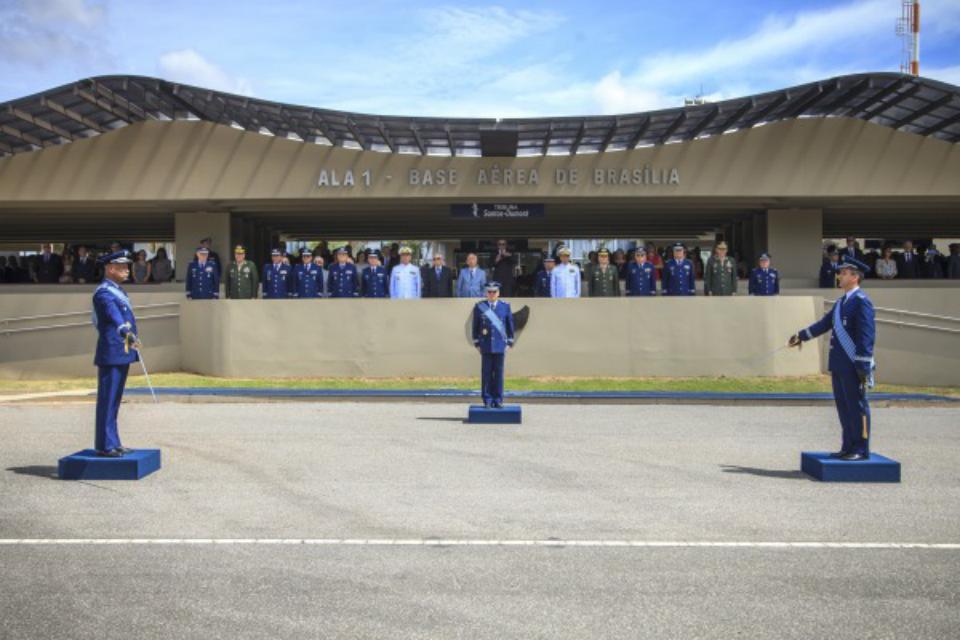 EMAER tem novo comandante, ten.-brig. Amaral