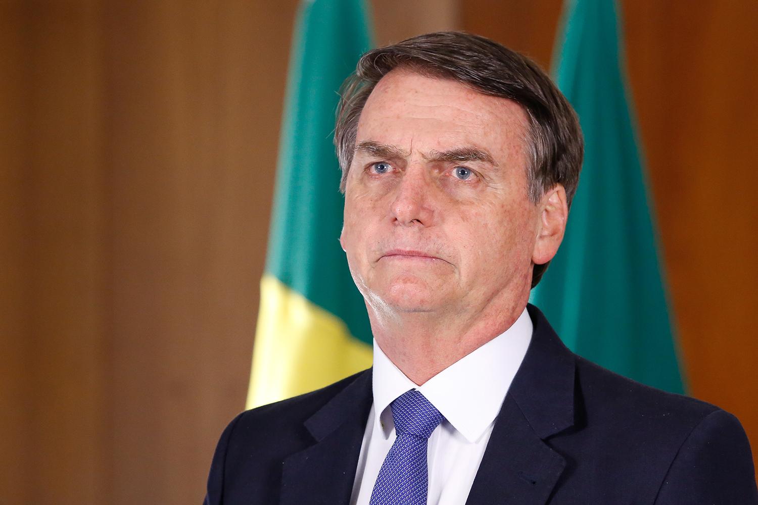 Bolsonaro corta 381 mil benefícios do Bolsa Família