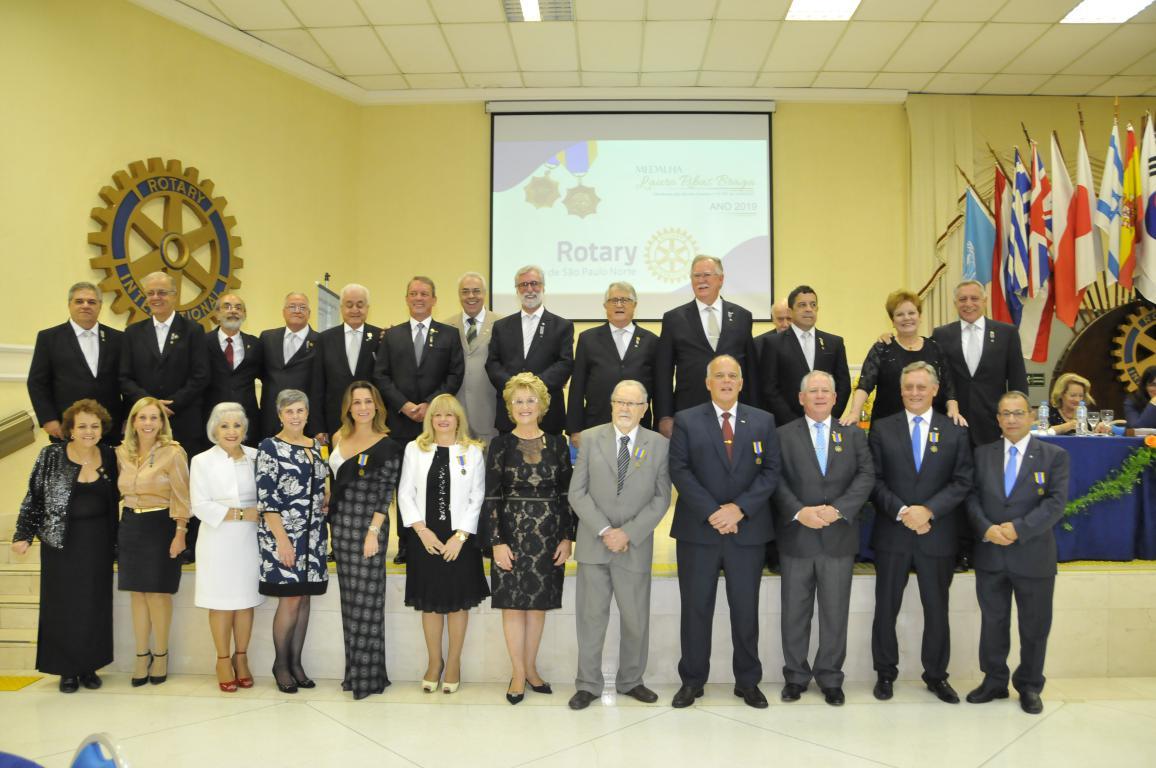Em noite especial, o Rotary-Norte promove entrega da Medalha Lauro Ribas Braga