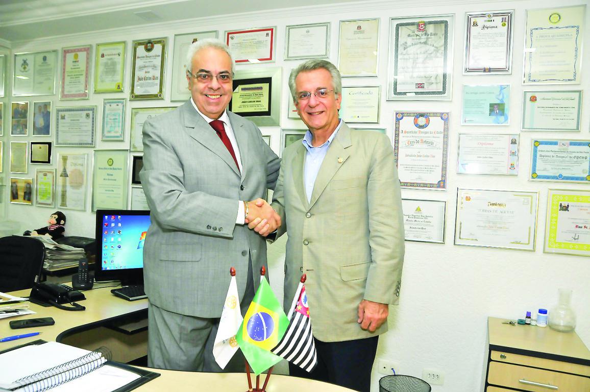 Ex-secretário municipal da Secretaria de Subprefeituras, Andrea Matarazzo, visita a sede do jornal Semanário