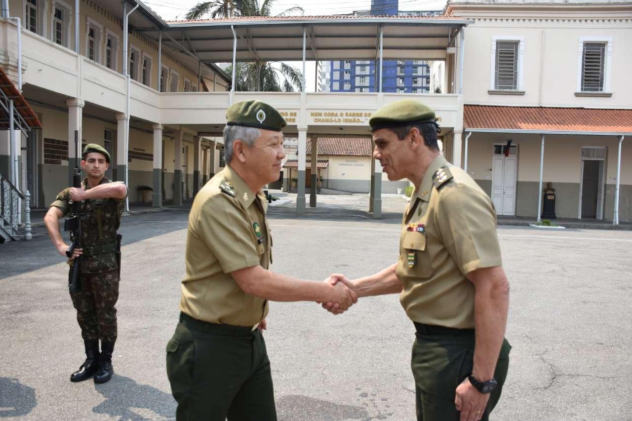 Antigo aluno do CPOR/SP, hoje general de divisão, visita o Solar dos Andradas