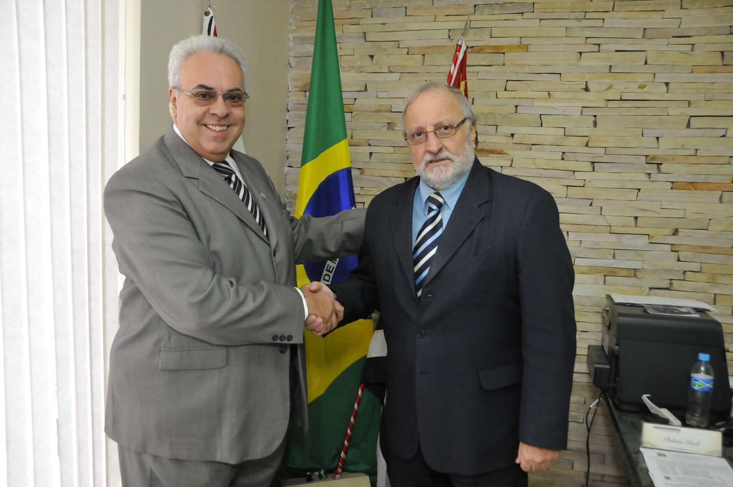 Delegado titular do 9º DP recebe visita do Semanário da Zona Norte