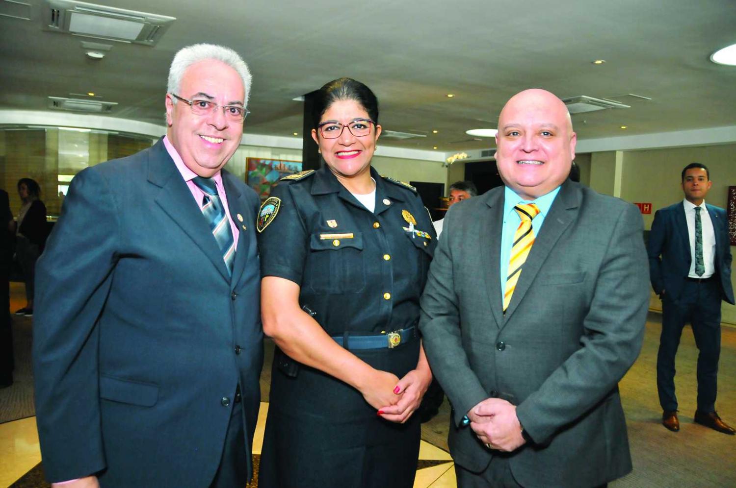 Homenagem à inspetora Elza no Novotel Center Norte