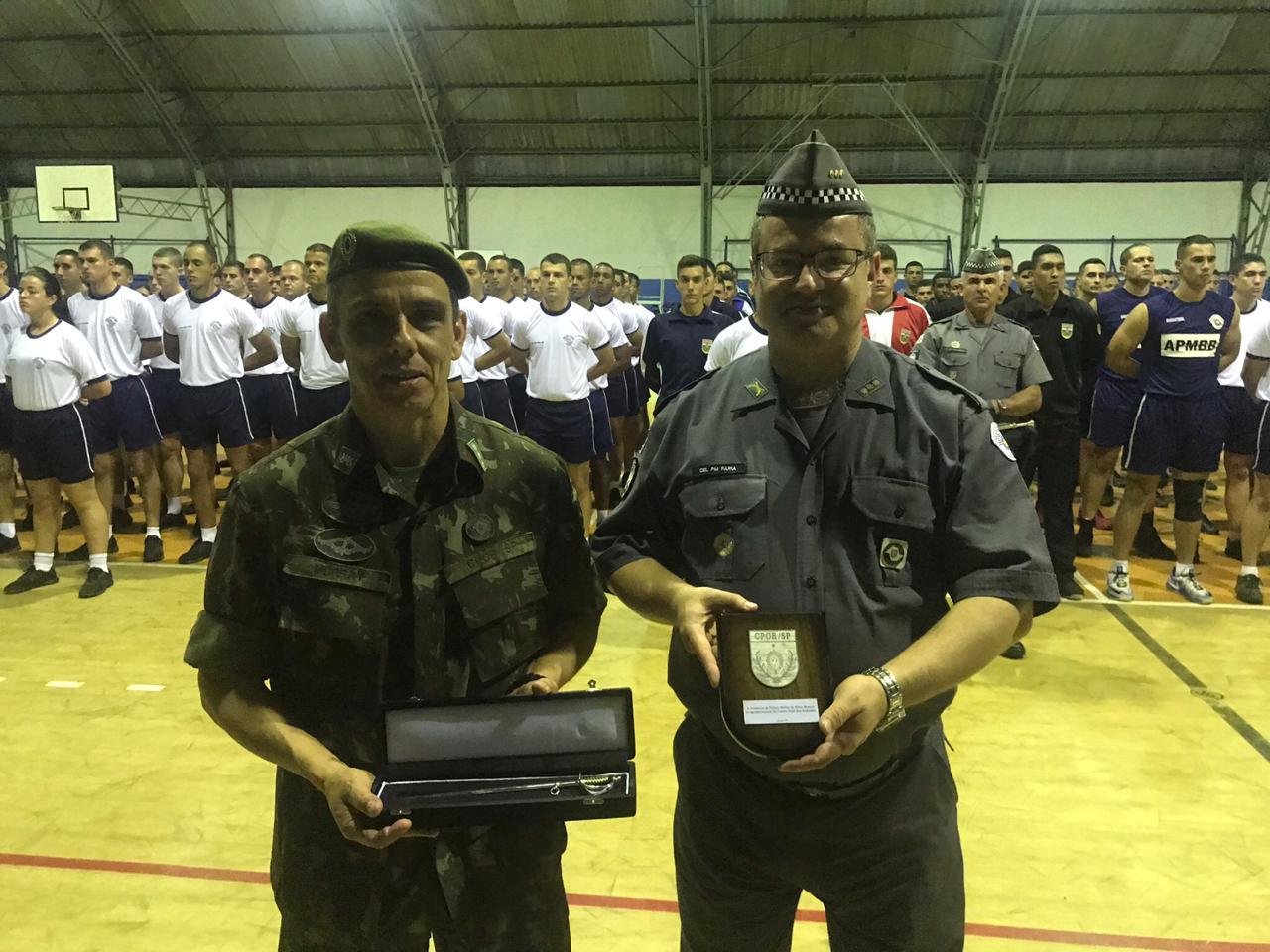 Integração e camaradagem marcam jogos esportivos do CPOR/SP com a Academia de Polícia Militar do Barro Branco