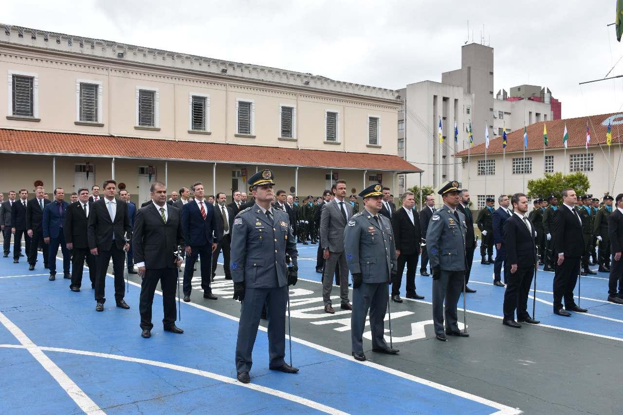 Oficiais R2 do CPOR/SP recebem o maior símbolo do Oficialato