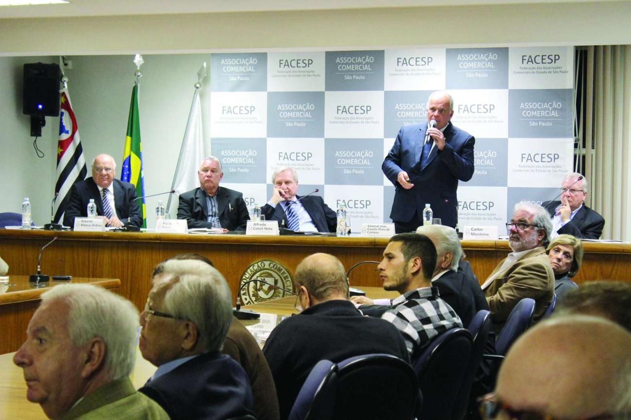 Secretário de Segurança Pública fala sobre redução da criminalidade na Associação Comercial de SP