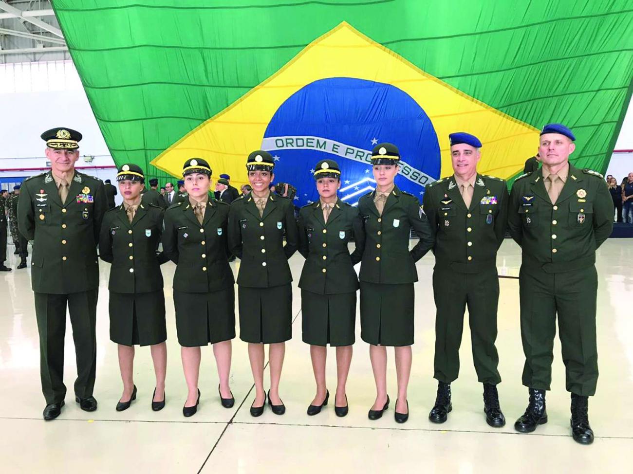Comando de Aviação do Exército forma primeira turma de mulheres Sargentos de manutenção de aeronaves