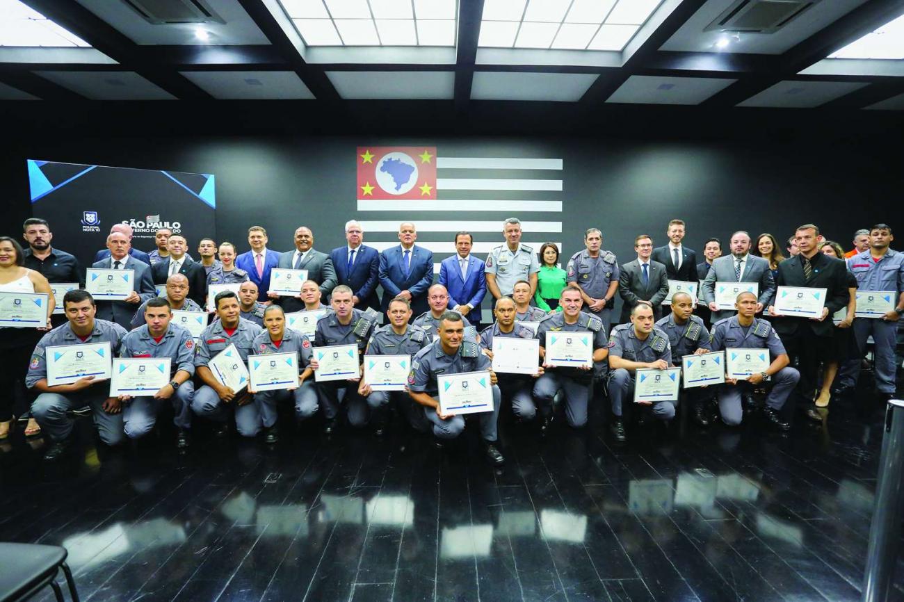 Governo de SP homenageia Policiais Nota 10