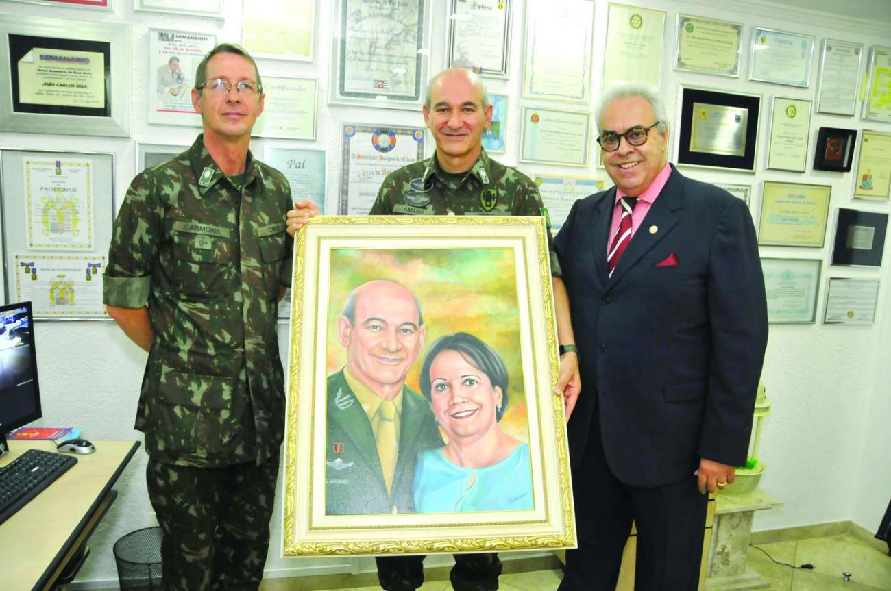 Jornal Semanário da Zona Norte recebe a visita do comandante do Comando Militar do Sudeste, general de exército Amaro