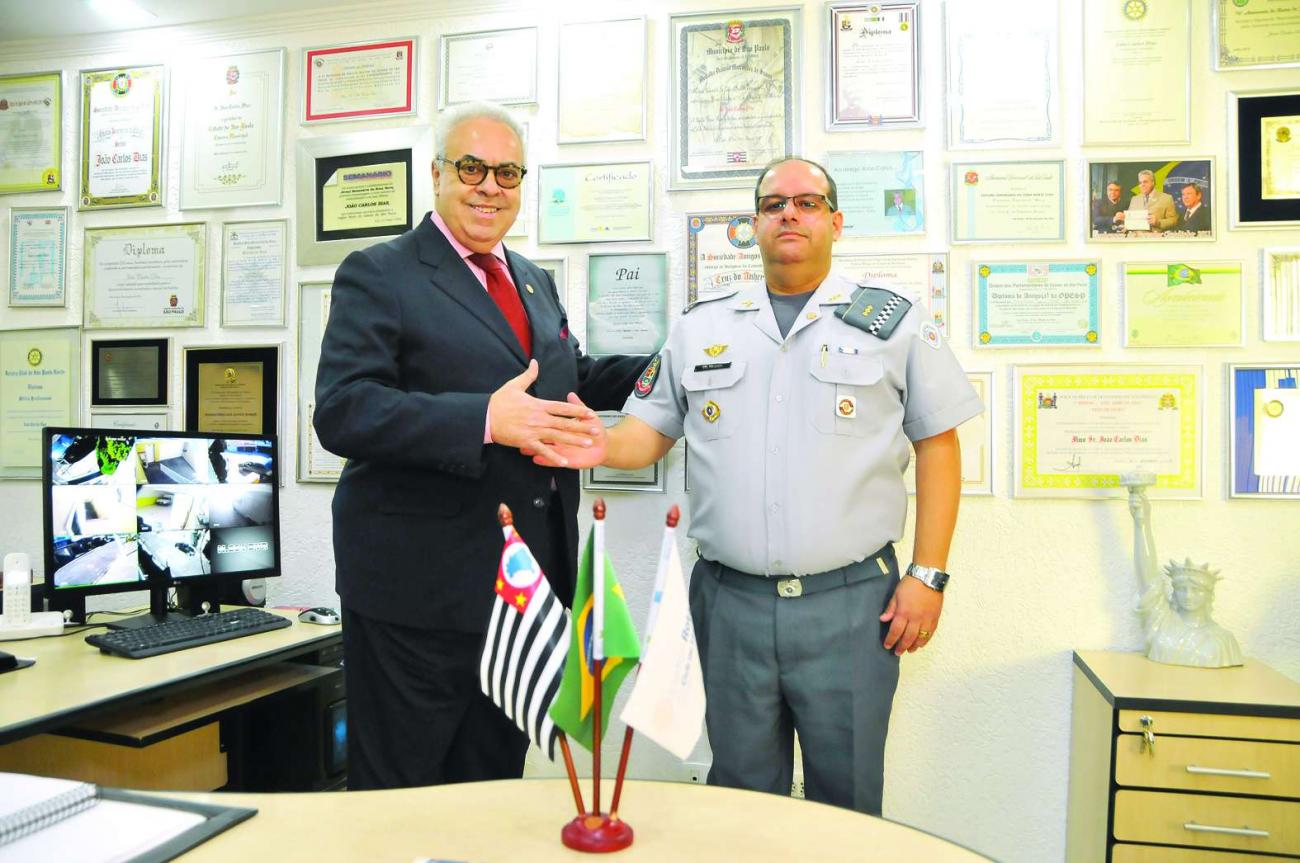 Semanário da Zona Norte recebe visita do novo comandante do CPA/M-3