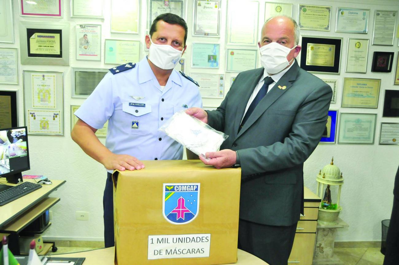 Solidariedade: Força Aérea Brasileira doa 3 mil máscaras para a Secretaria  de Segurança Pública do Estado de São Paulo