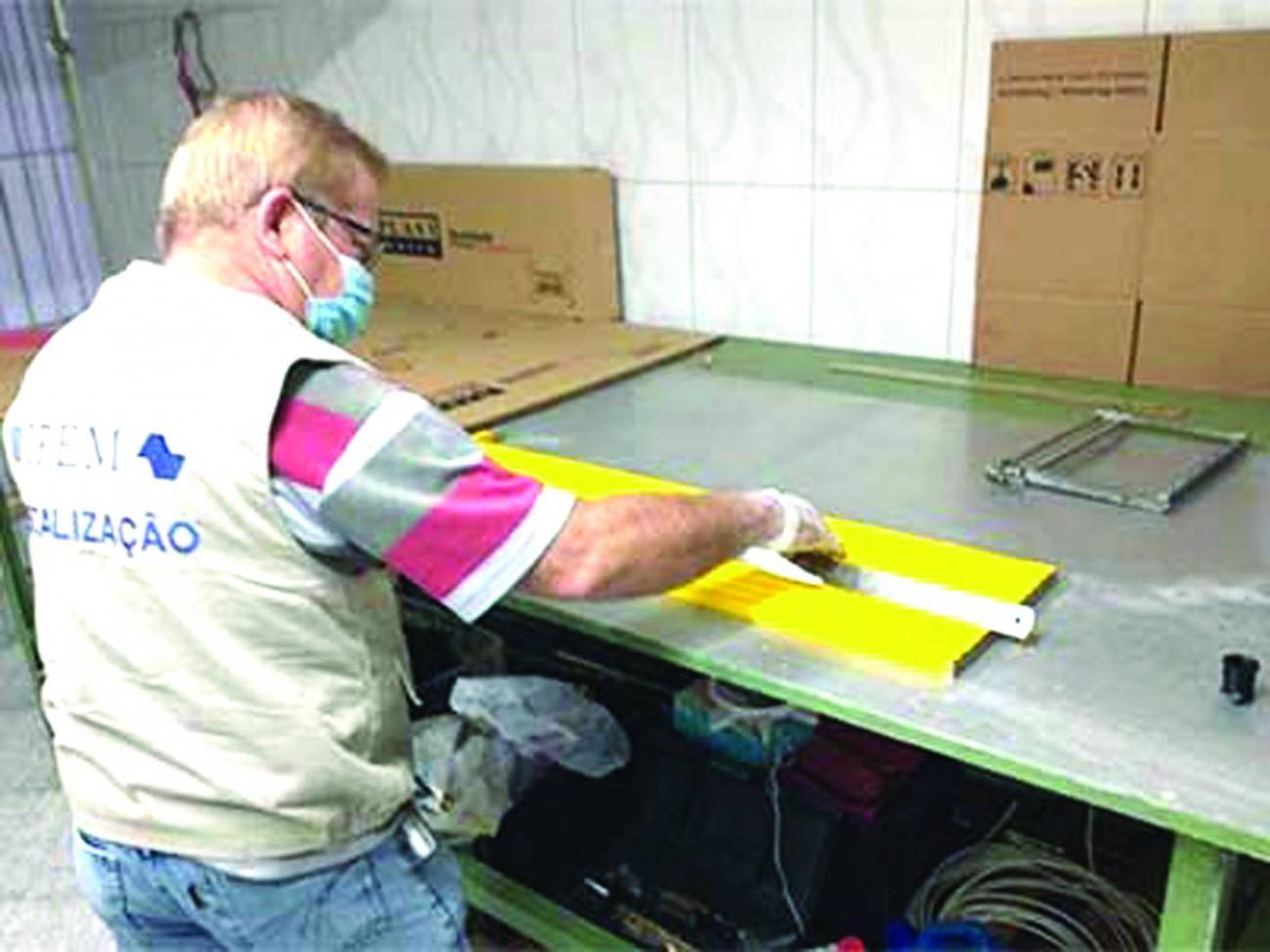 Ipem-SP verifica metro comercial no fabricante na Zona Norte da Capital