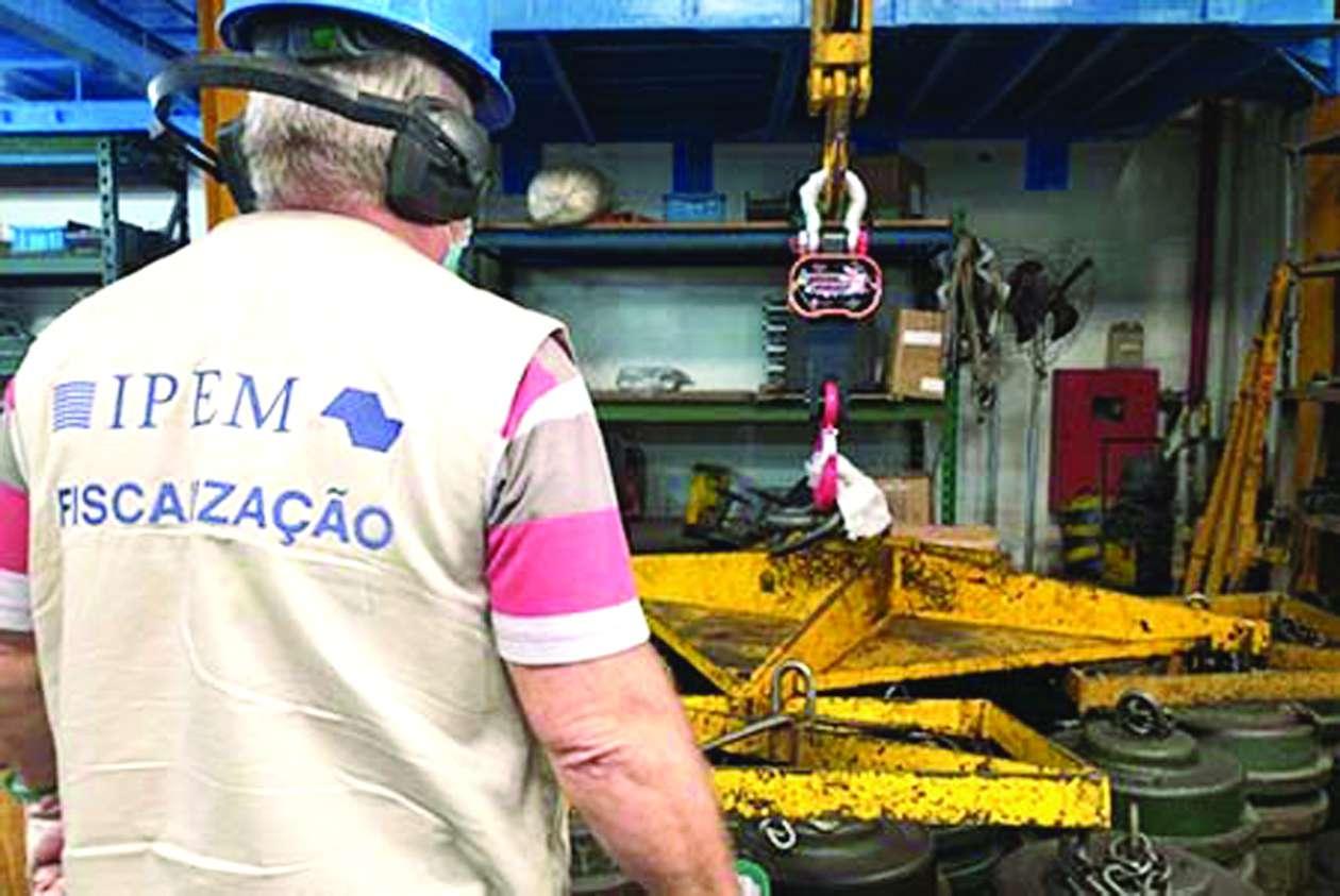 Ipem-SP verifica balanças no fabricante na Vila Guilherme, Zona Norte da Capital