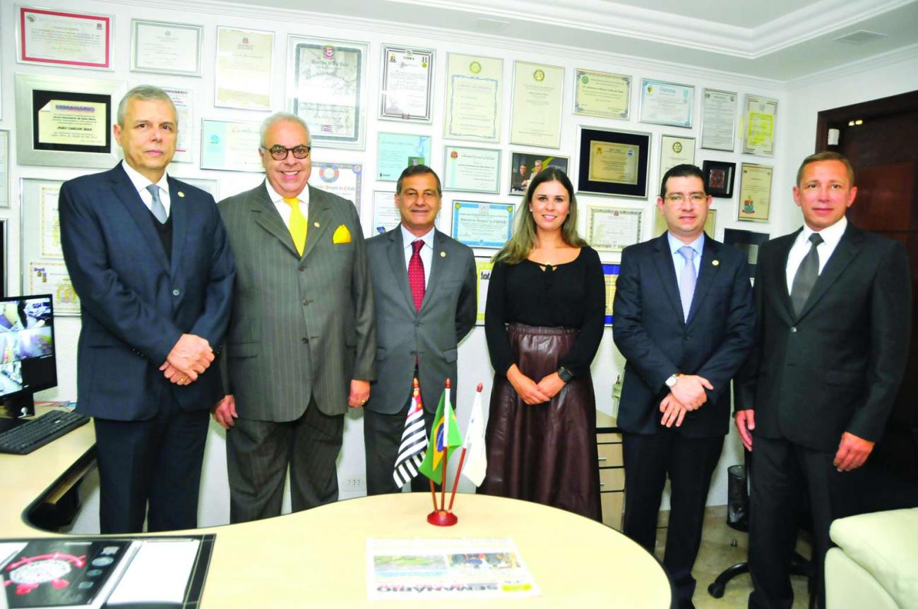 Presidente do Tribunal Regional Eleitoral de São Paulo visita sede do jornal  Semanário da Zona Norte