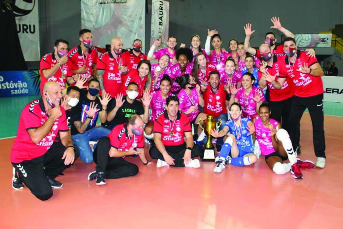 O campeão voltou: São Cristóvão Saúde/Osasco levanta o título de 2020 e conquista seu 15º estadual