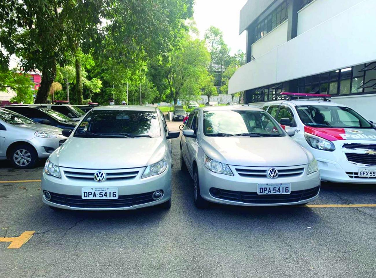 Aluno oficial apreende carro dublê