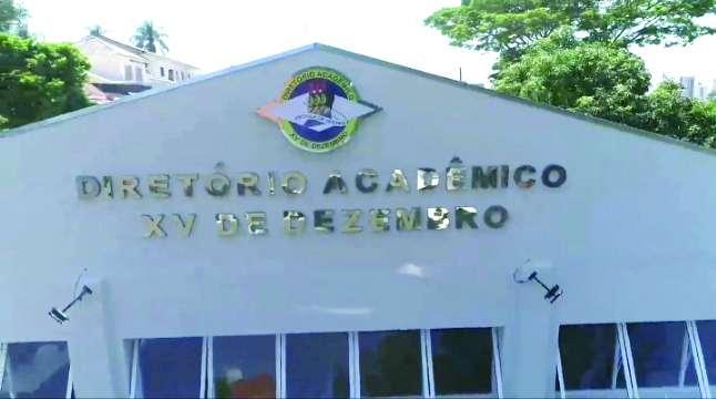 Há mais de 70 anos o Diretório Acadêmico XV de Dezembro auxilia alunos oficiais