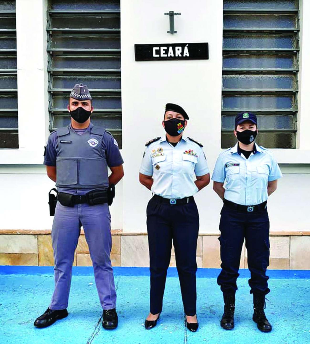 Policiais militares do Ceará visitam a Academia do Barro Branco
