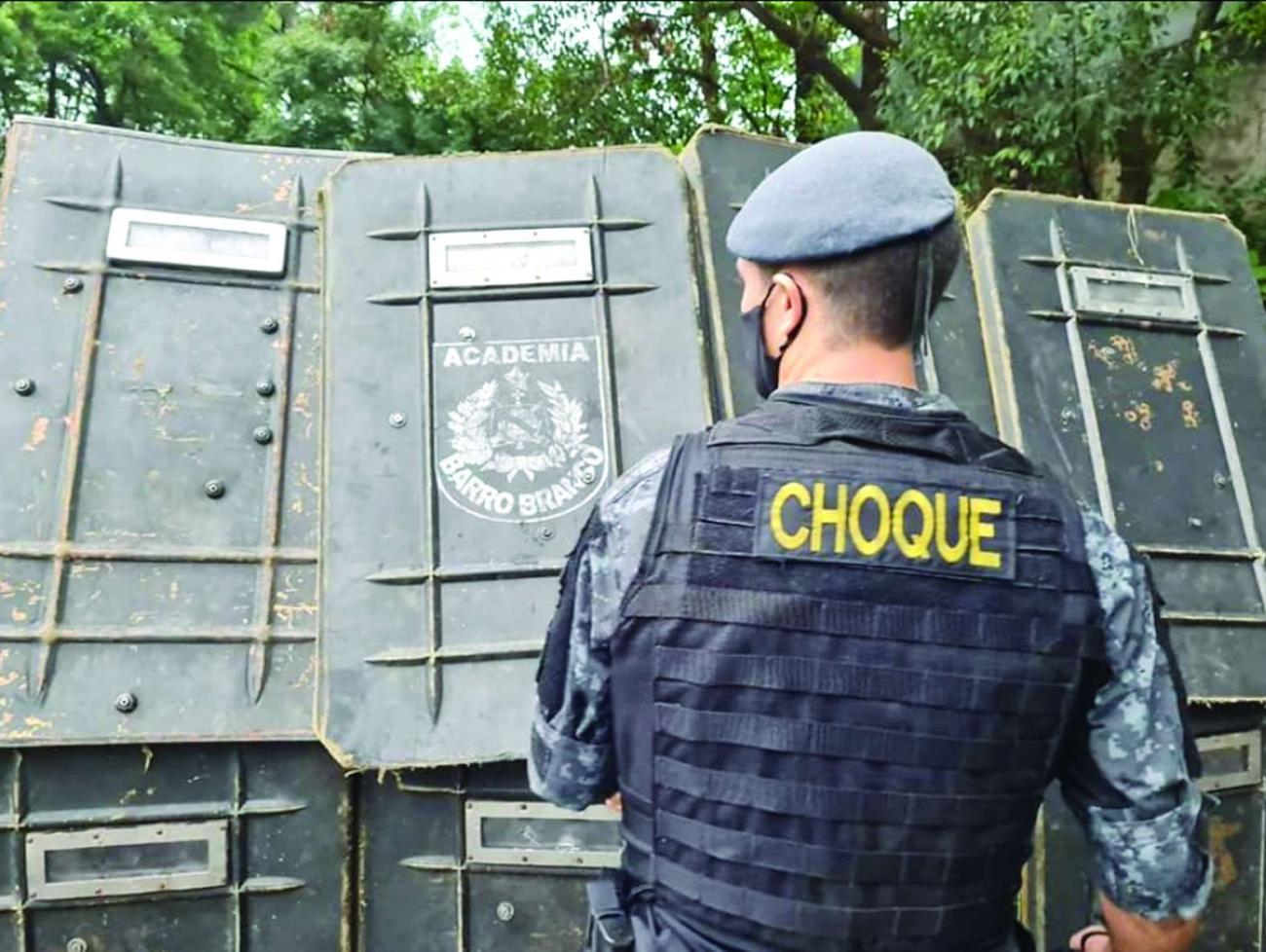 Alunos oficiais iniciam aulas de Policiamento de Choque