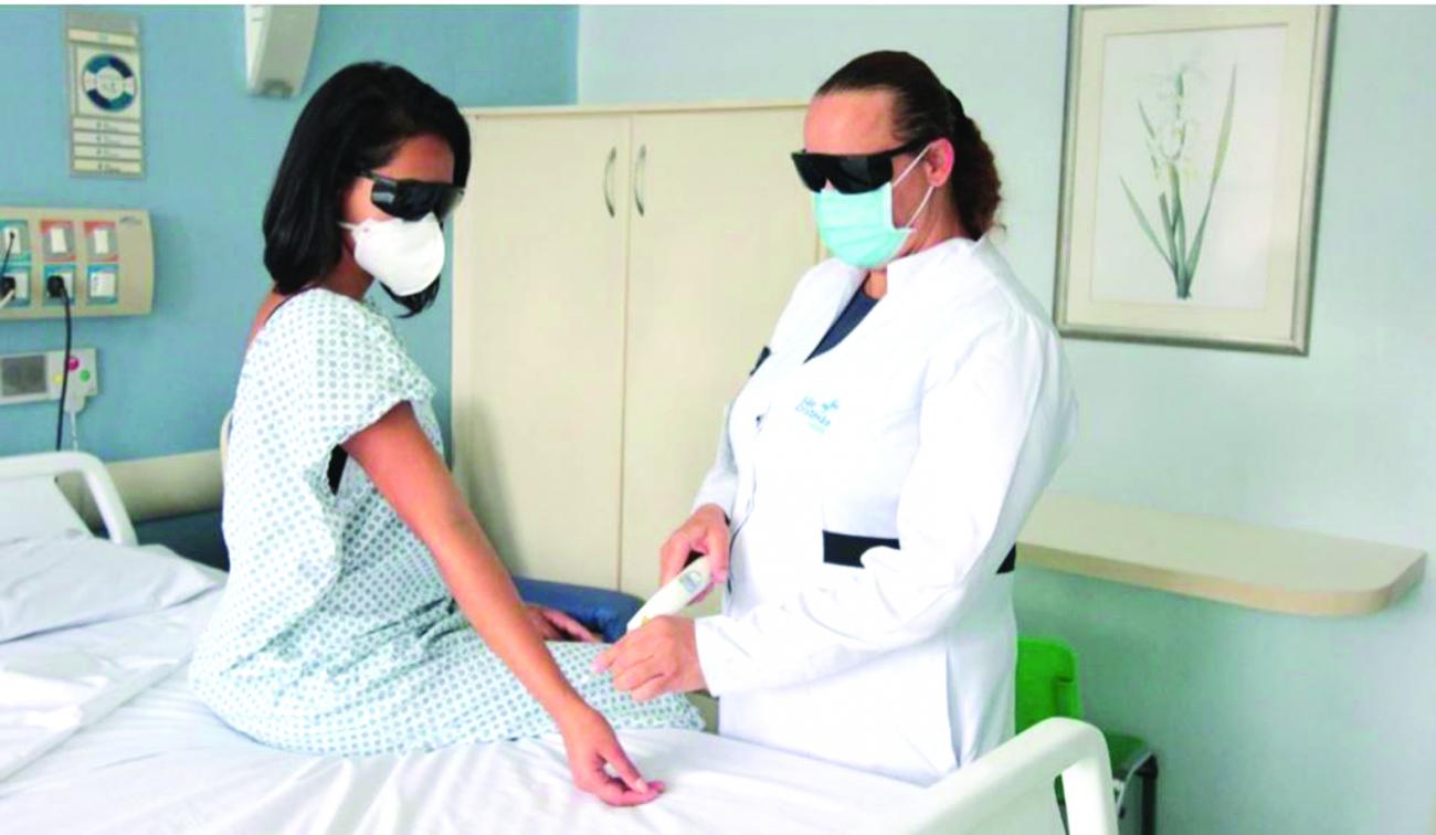 Grupo São Cristóvão Saúde introduz tratamento a laser   em pacientes
