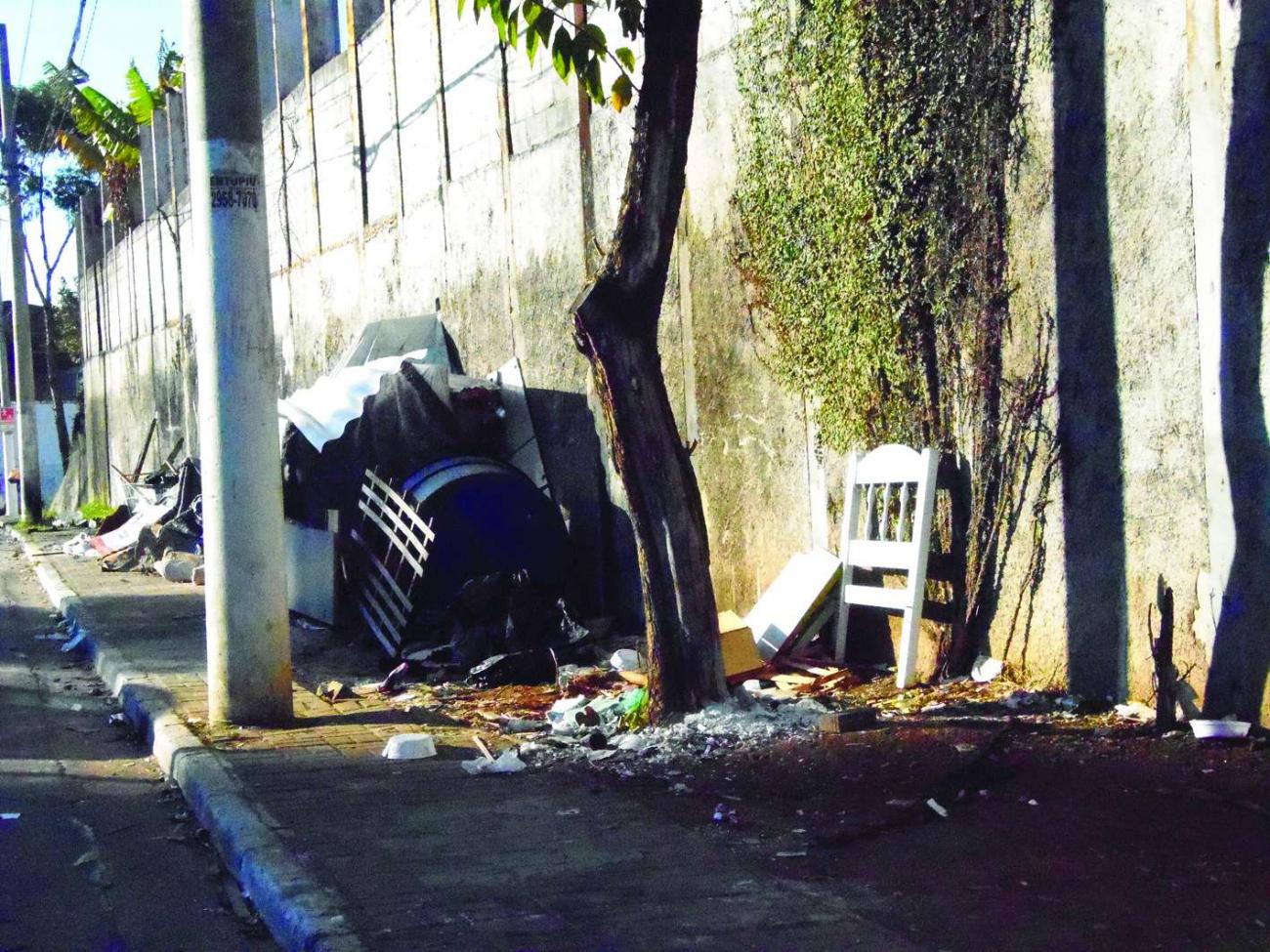 A Subprefeitura da Vila Maria/Vila Guilherme continua deixando muito a desejar