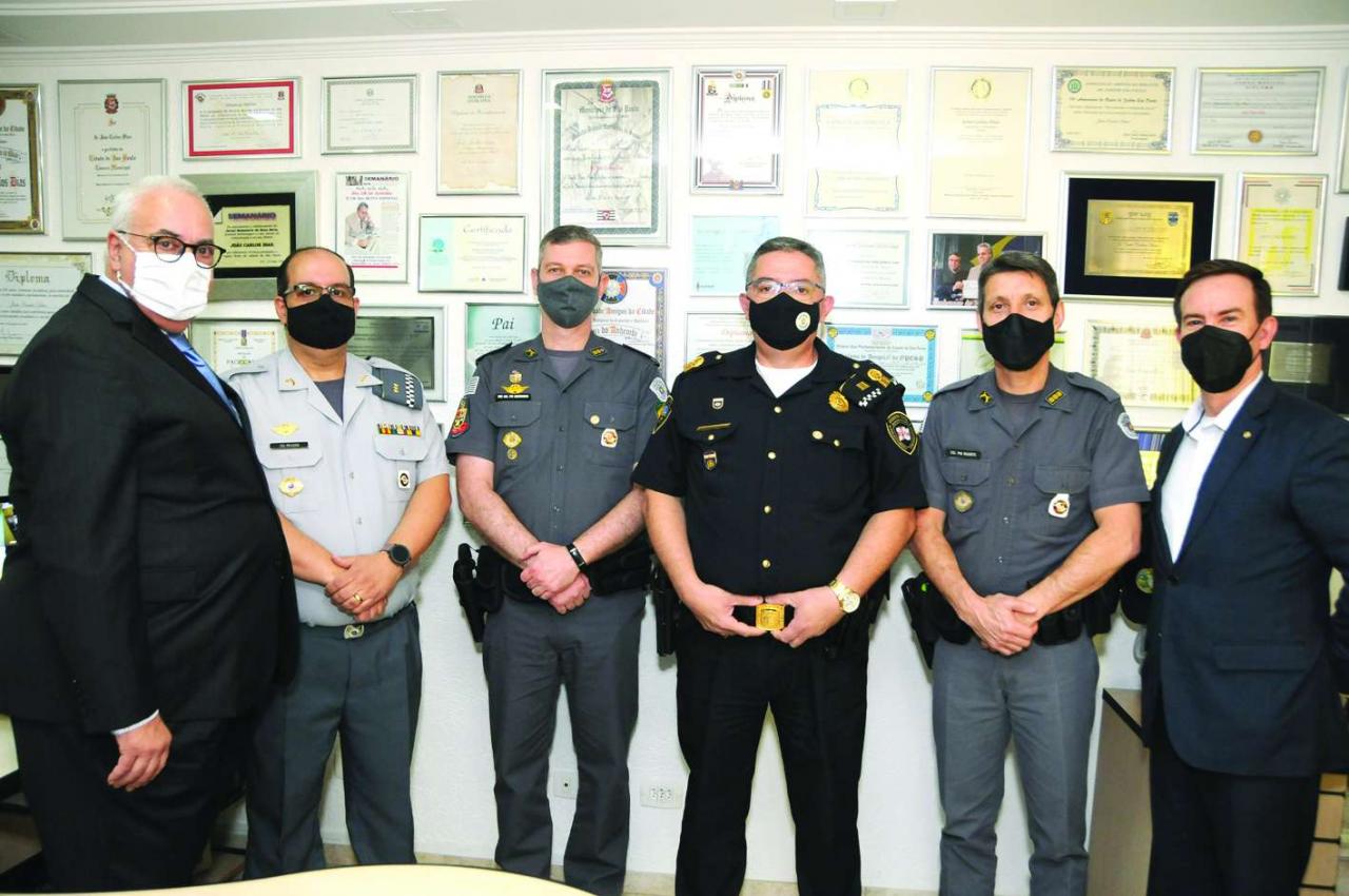 Semanário da Zona Norte recebe visita do novo  inspetor superintendente chefe da GCM e do novo comandante do 5º Batalhão da PM.