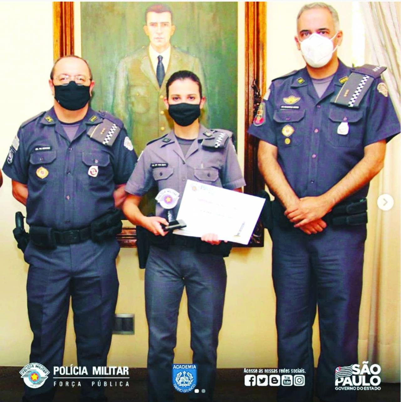 Aluna oficial é homenageada pelo quartel do Comando Geral da Polícia Militar Semanário ZN Aluna oficial é homenageada pelo quartel do Comando Geral da Polícia Militar Semanário ZN