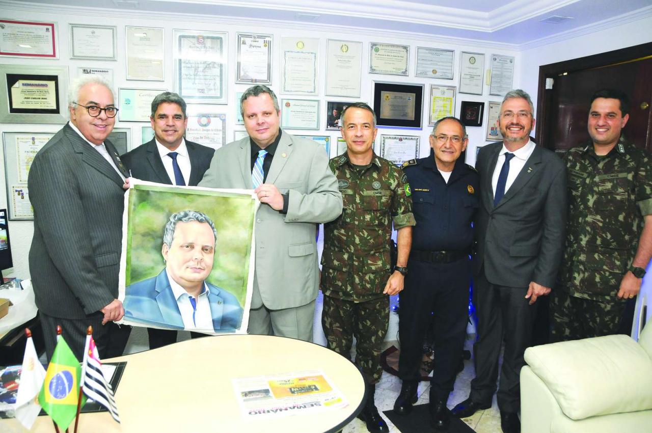 Semanário da Zona Norte recebe visita do presidente do Inmetro