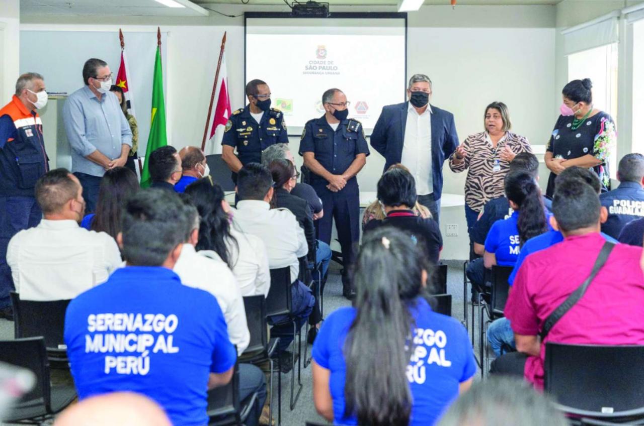GCM recebe a visita de policiais do México e do Peru