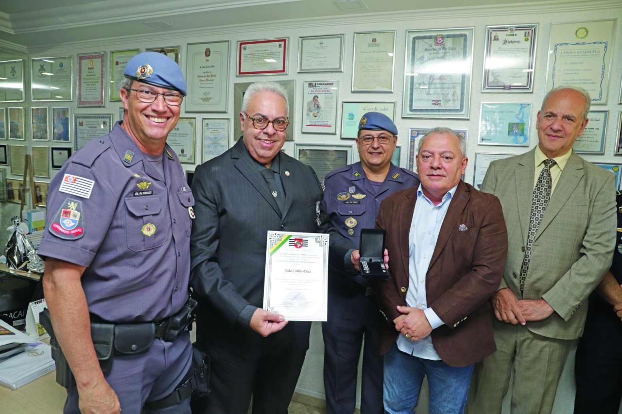 João Carlos Dias recebe Medalha General Euclydes Figueiredo