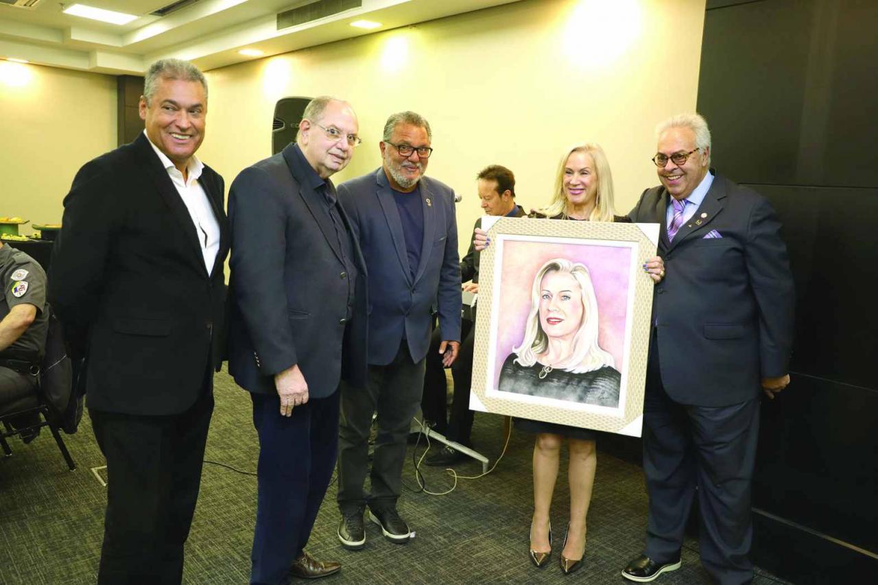 Semanário da Zona Norte presta homenagem à delegada Titular da Seccional Norte da Polícia Civil