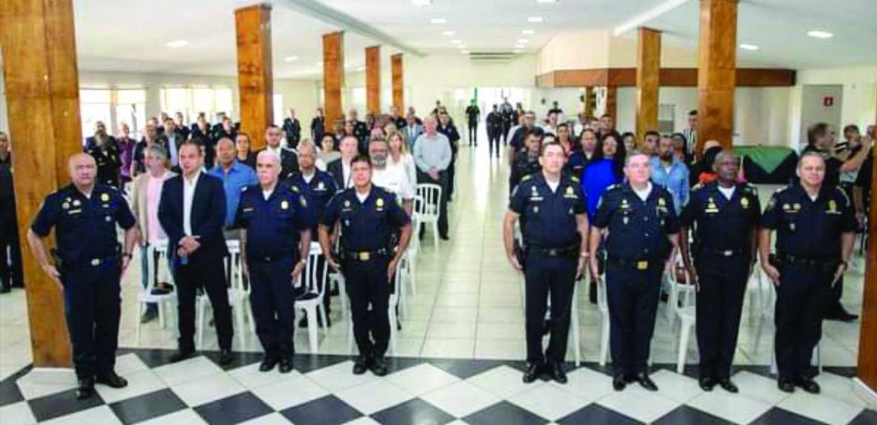 Comando Operacional Sul realiza solenidade de outorga de medalhas e láureas de mérito em comemoração ao Dia do Servidor Público