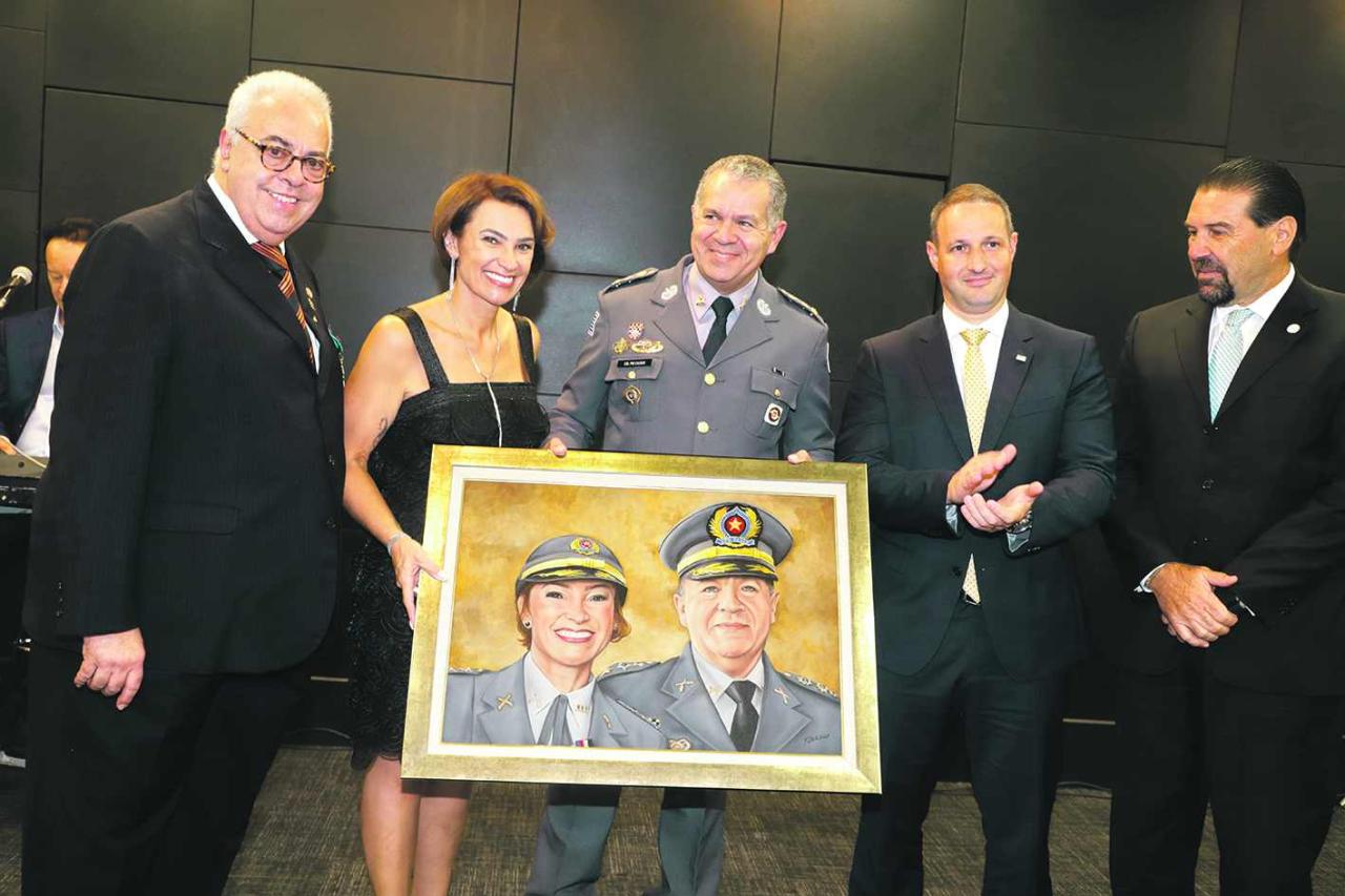 Jornal Semanário da Zona Norte presta homenagem ao novo comandante-geral   da Polícia Militar do Estado de São Paulo