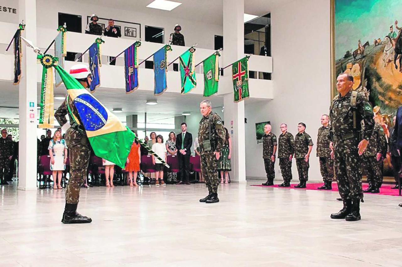 General Tomás passa o Comando do CMSE para o general de divisão Montenegro