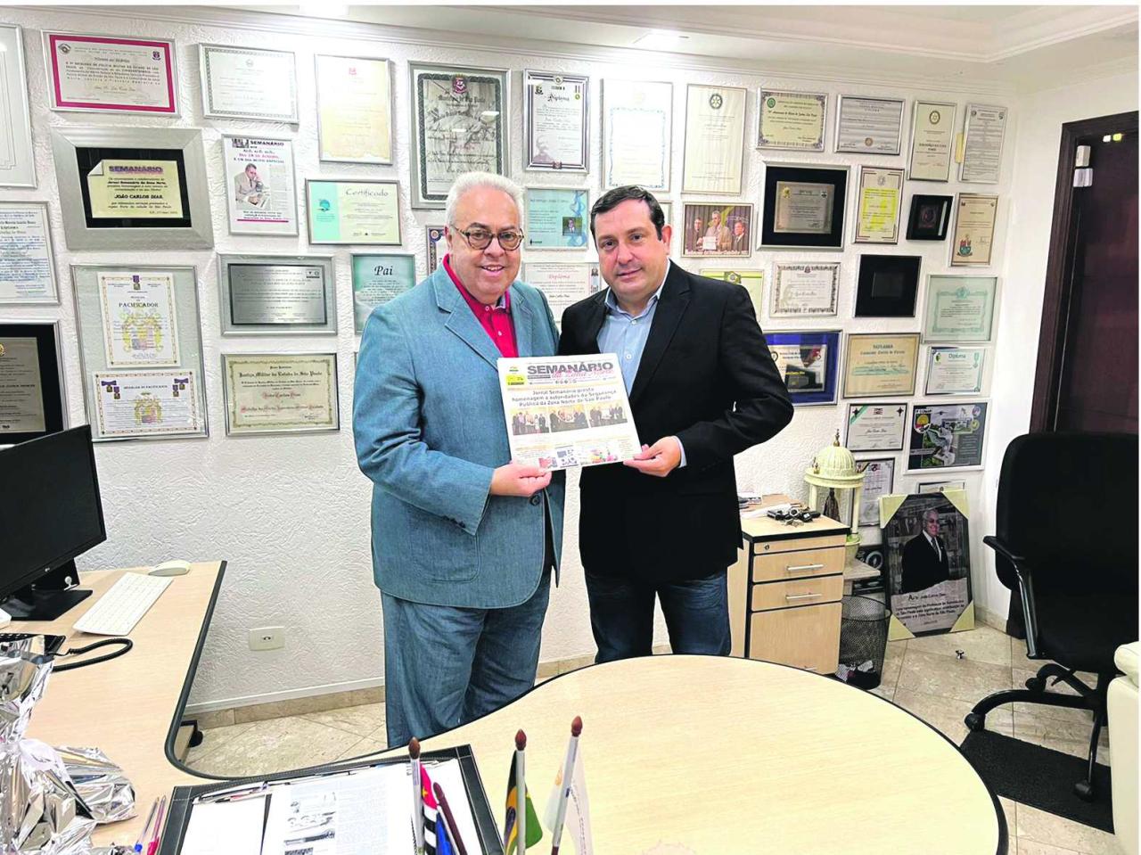 Advogado e empresário Guilherme Brito visita o Semanário da Zona Norte