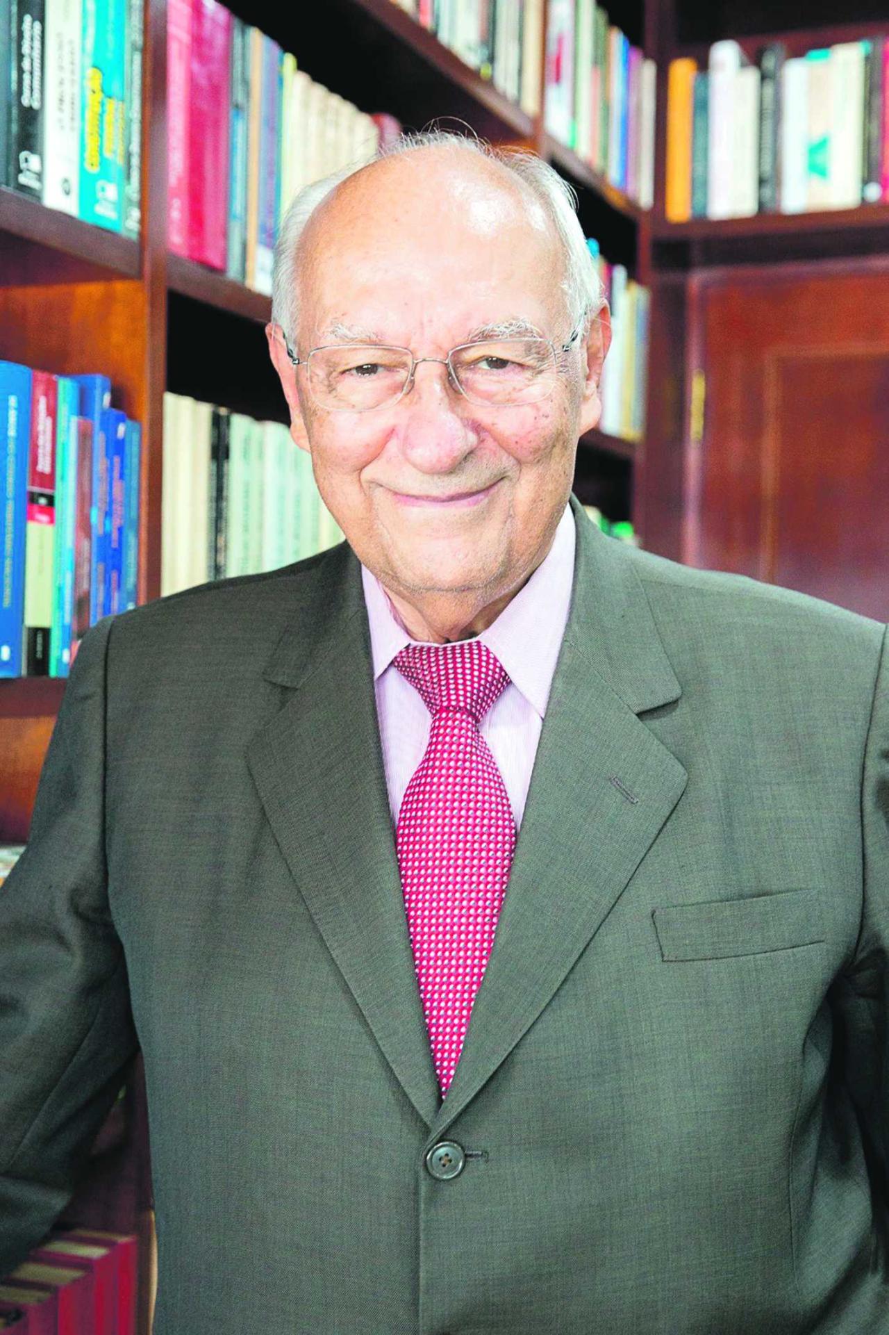 Tributarista Ives Gandra da Silva Martins afirma “a reforma tributária proposta poderá aumentar a desigualdade e onerar ainda mais os pobres
