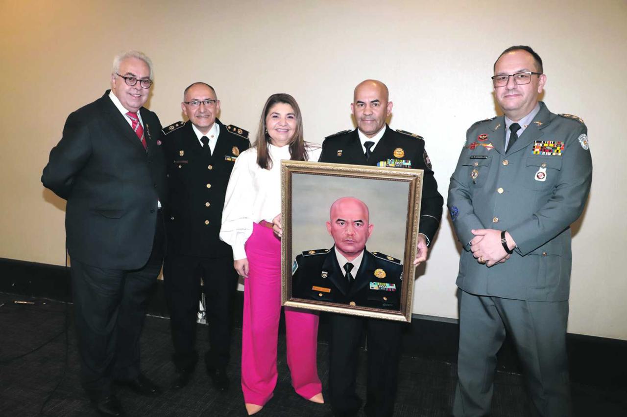 Semanário da Zona Norte presta homenagem a autoridades da Segurança Pública de São Paulo