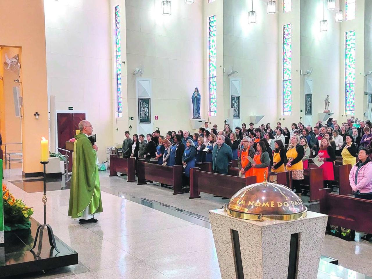 Paróquia Nossa Senhora da Salete promove durante todo o mês de setembro festividades para celebrar a padroeira da igreja  