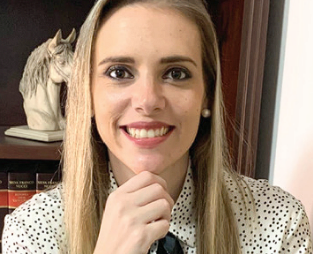 Casos Larissa Manoela, Ana Hickmann, Naiara Azevedo e Suzana Werner: A Violência Patrimonial em Foco