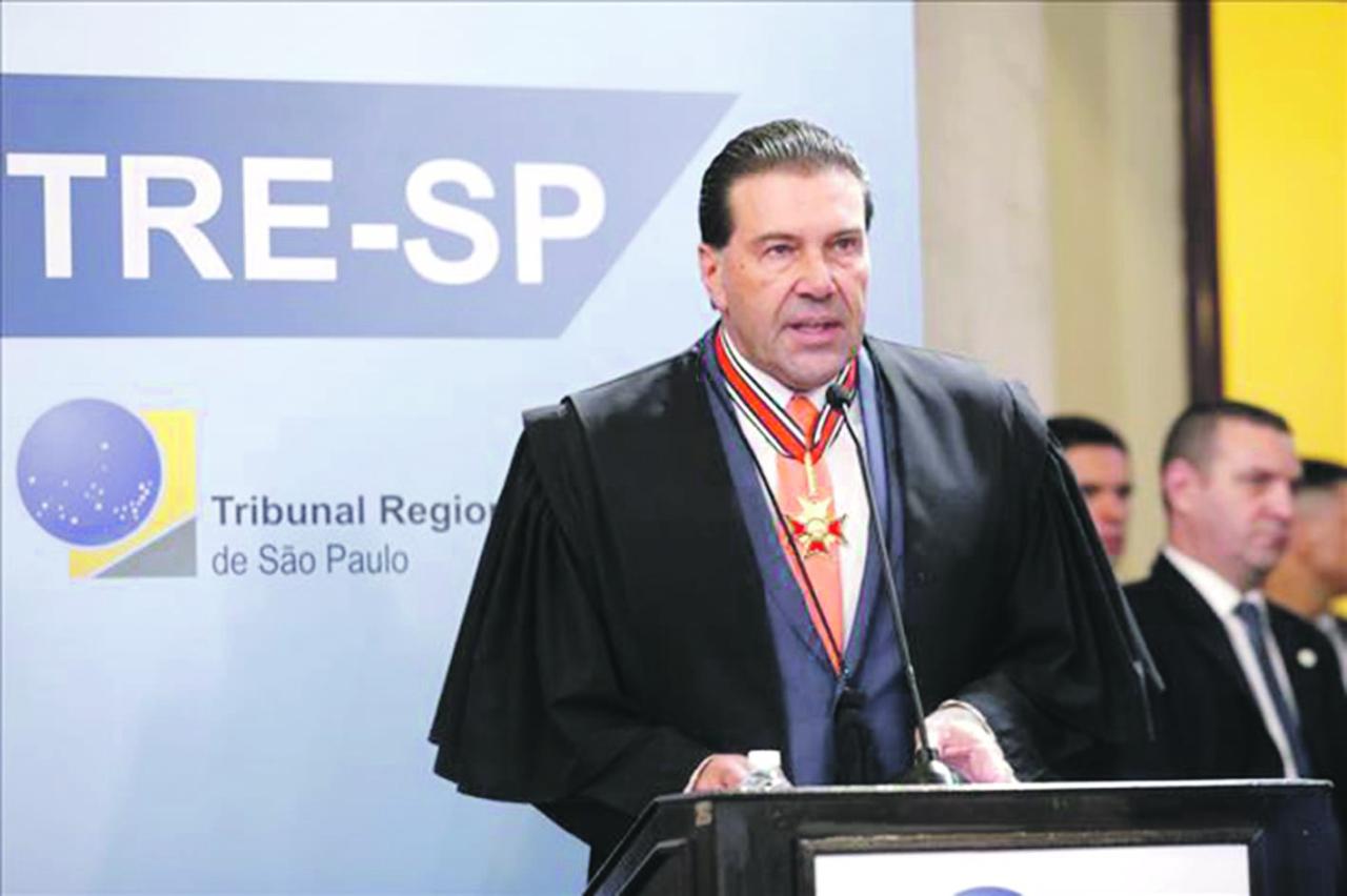 TRE-SP realiza posse solene dos desembargadores Silmar Fernandes e José Antonio Encinas Manfré na direção da Corte