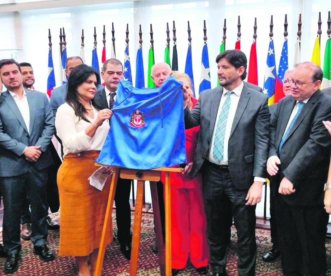 Assembleia Legislativa imortaliza seu grande líder!