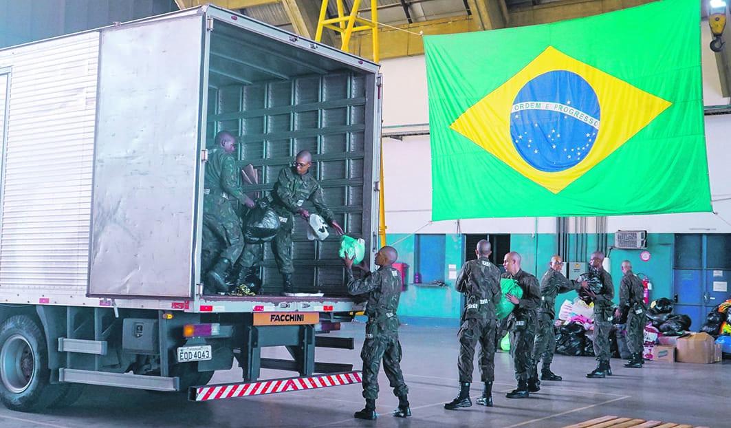 Avião da FAB leva 40 toneladas de doações do Ibrachina de SP para Canoas, na grande Porto Alegre