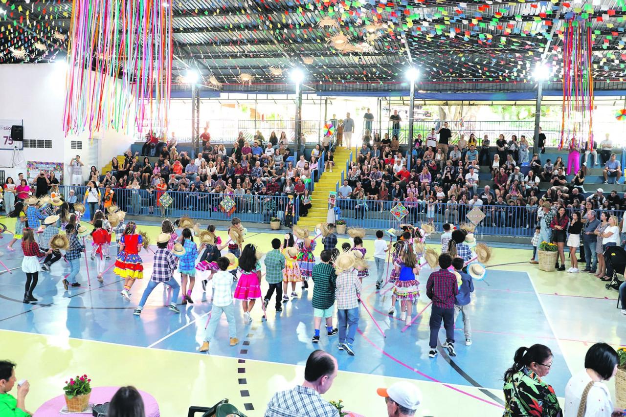 Festa junina do Colégio Jardim São Paulo reúne pais, alunos e direção    da Unidade Cataguases