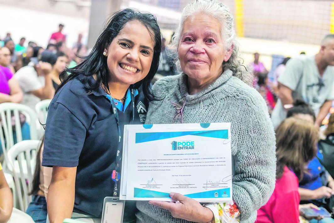 Prefeitura entrega 373 Termos de Vinculação aos futuros moradores do Mix Morumbi