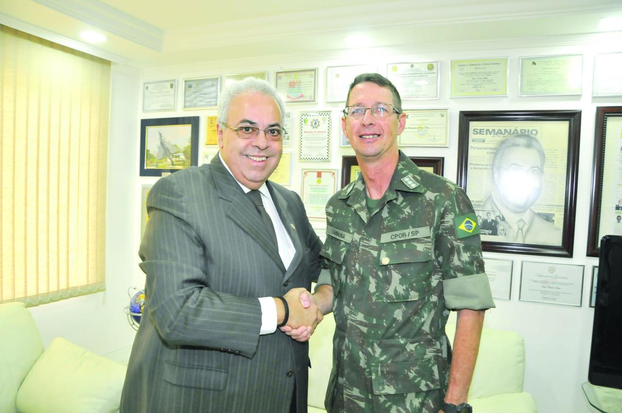 João Carlos Dias é homenageado pelo Comando Militar do Planalto